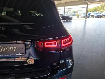 GLB 200 AMG+MBUX+LED+SHZ+KAMERA+AHK+7-SITZER!!!
