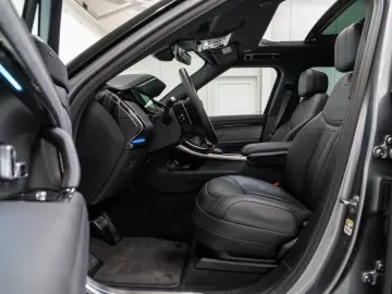 Range Rover Sport P460e Hybrid Dynamic SE