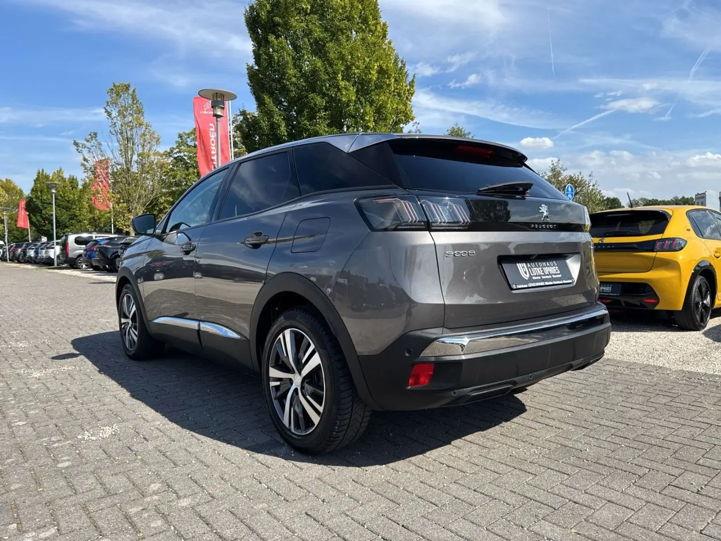 3008 Allure Plug-In Hybrid 225 e-EAT8 Navi SHZ