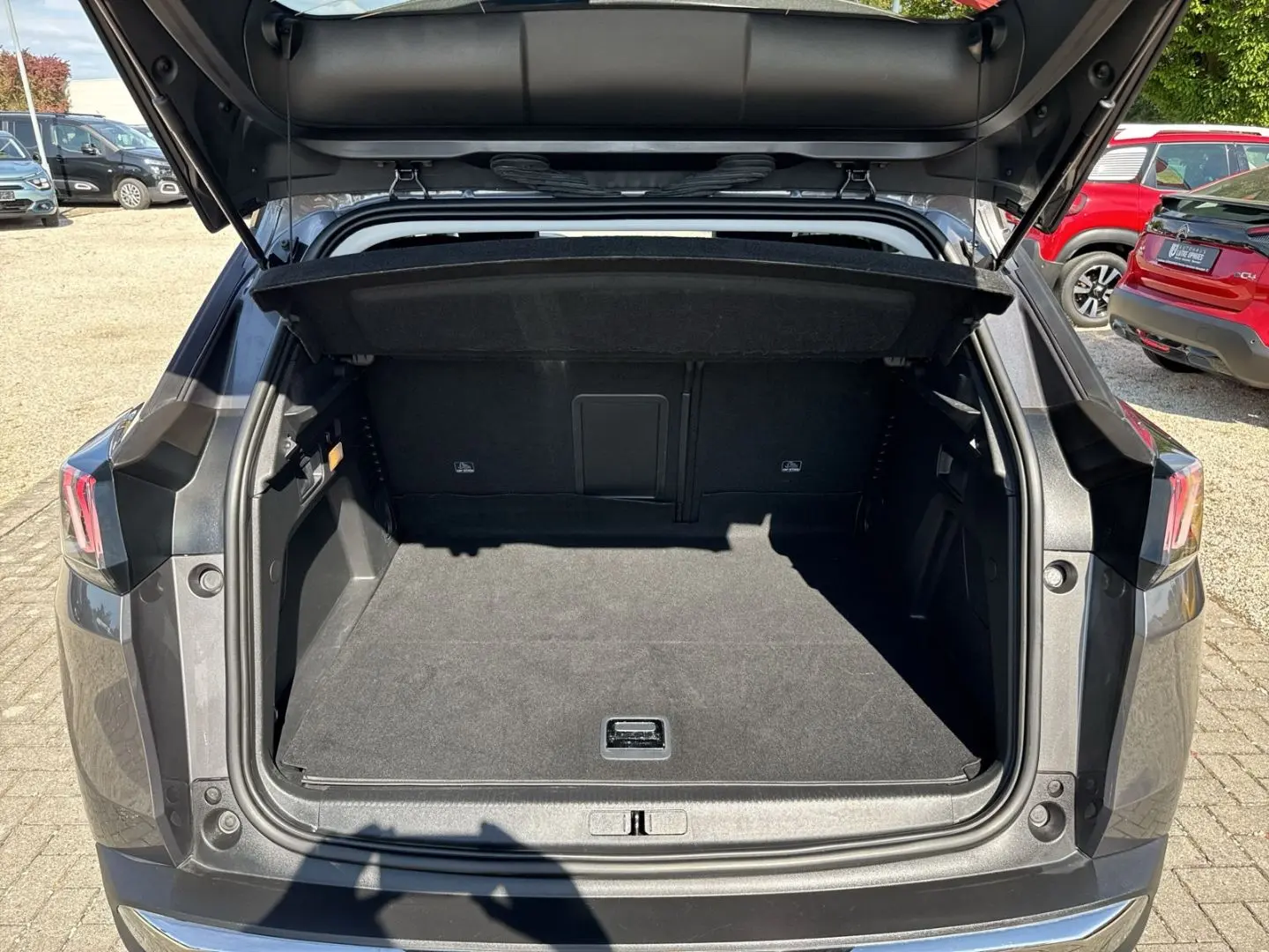 3008 Allure Plug-In Hybrid 225 e-EAT8 Navi SHZ