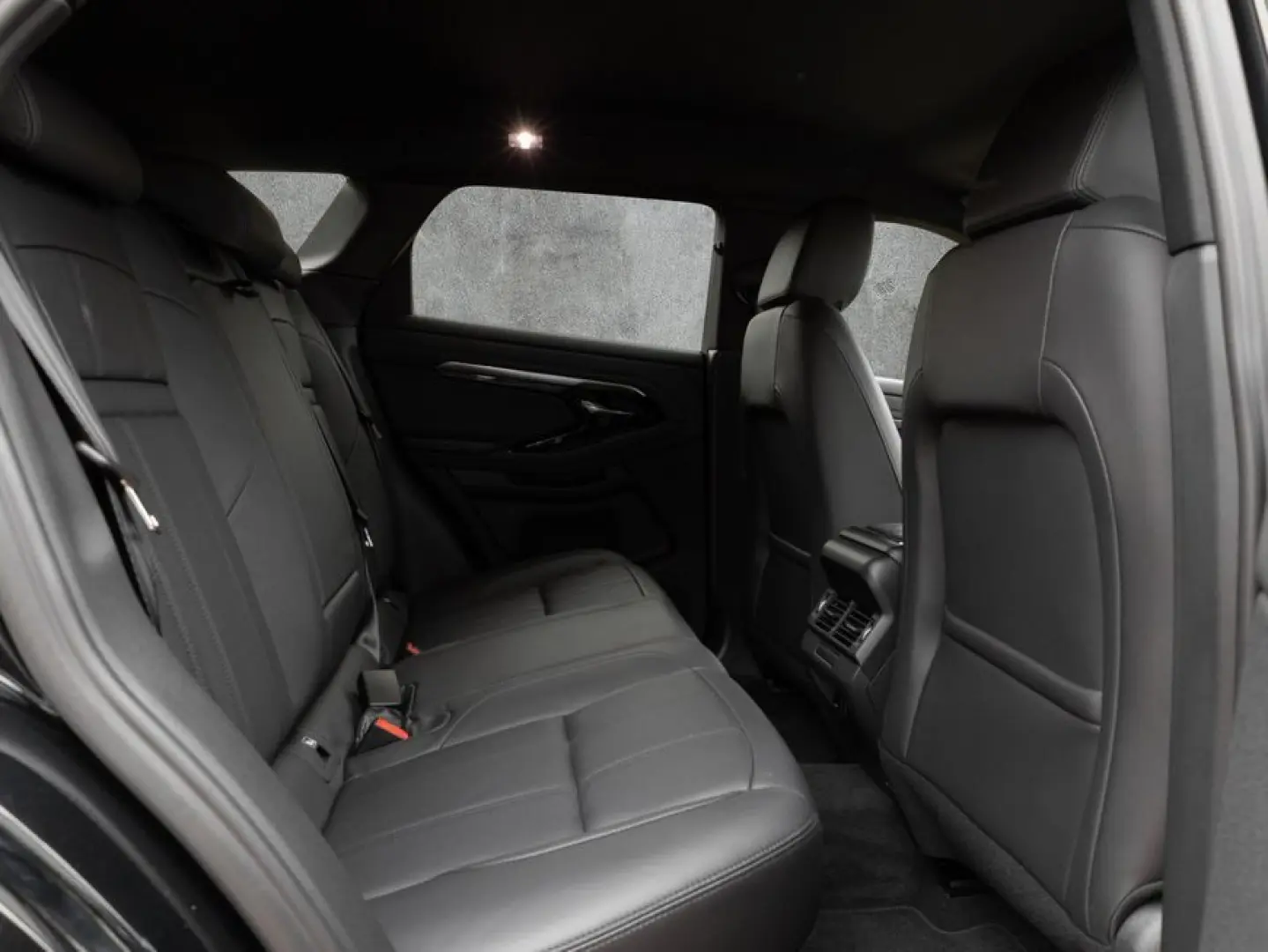 Range Rover Evoque P200 R-Dynamic SE