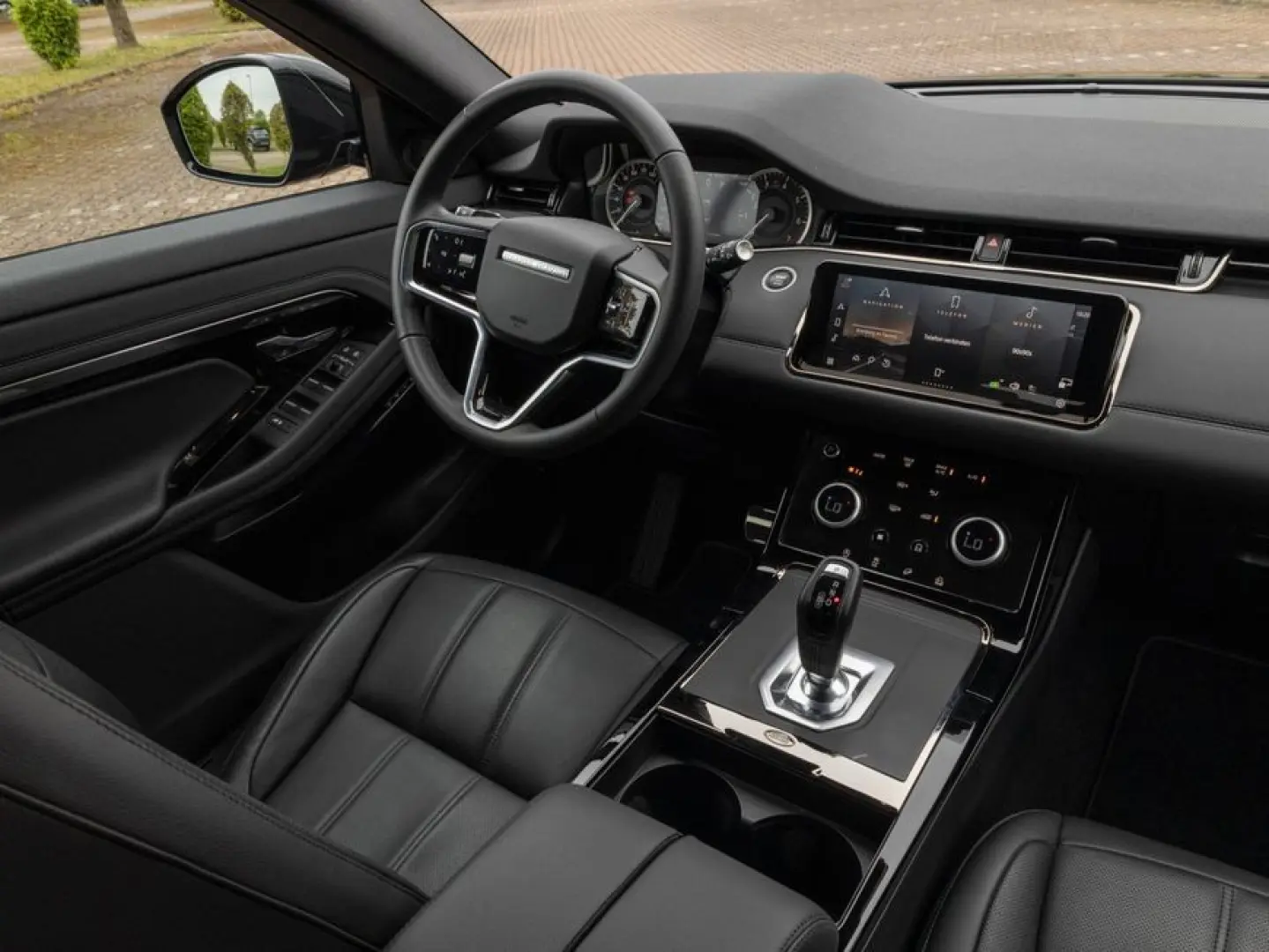 Range Rover Evoque P200 R-Dynamic SE