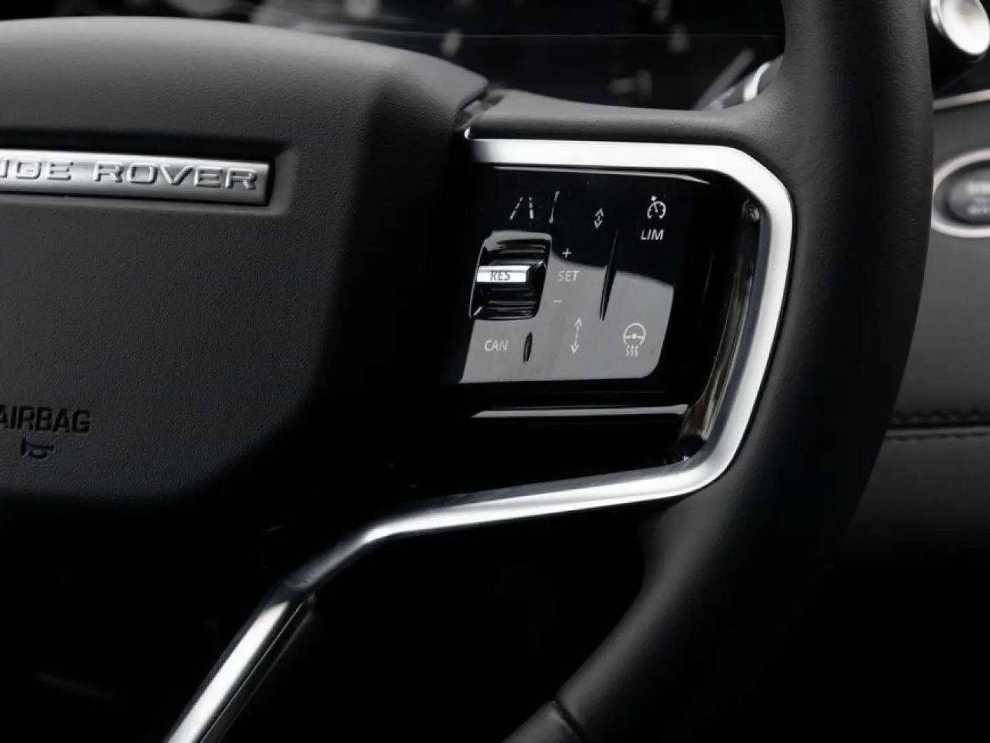 Range Rover Evoque P200 R-Dynamic SE