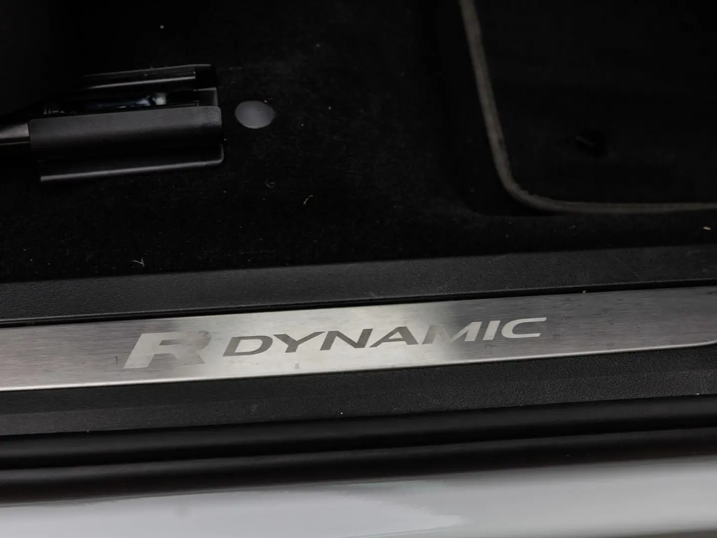 Range Rover Evoque P300e SE R-Dynamic Pano BLACK