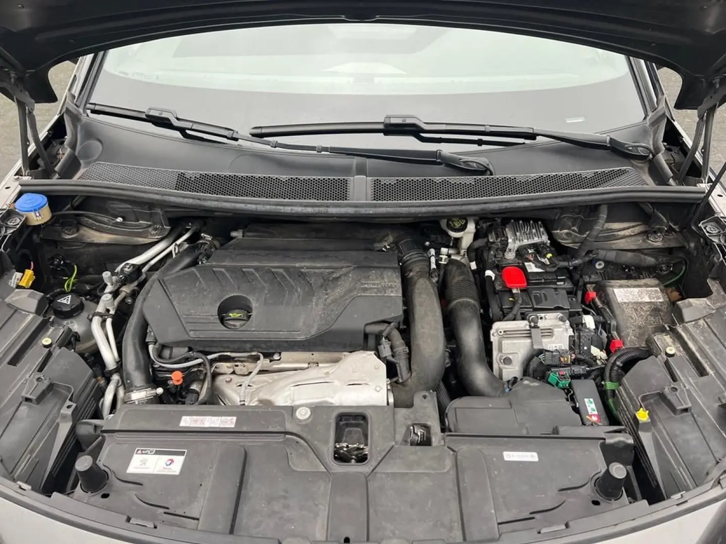 3008 Hybrid 225 GT Pack