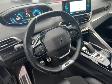 3008 Hybrid 225 GT Pack