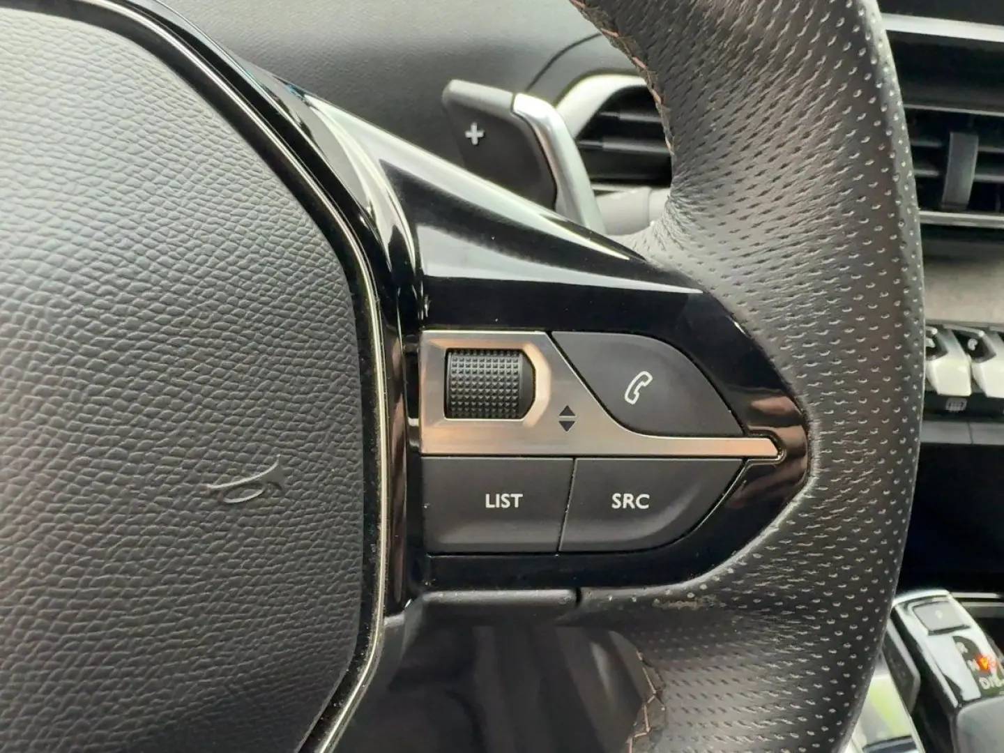 3008 AT8 Hybrid 225 GT FullLED/Navi/PDC/180°Kam