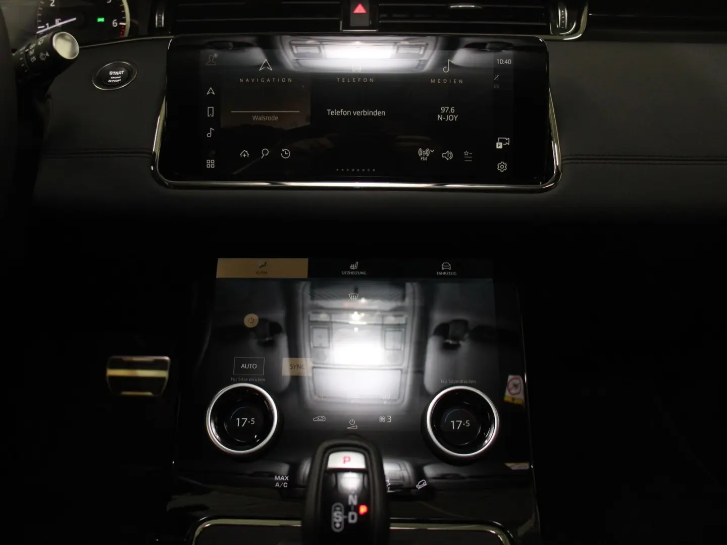 Range Rover Evoque P250 R-Dynamic SE LED DAB Nav