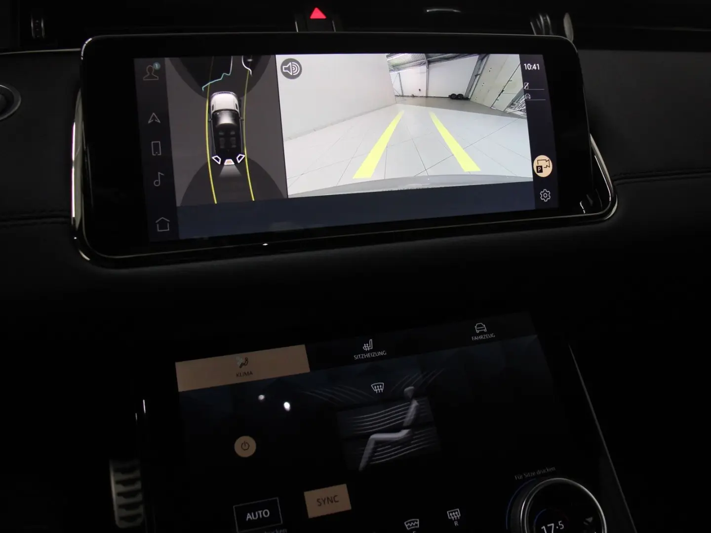 Range Rover Evoque P250 R-Dynamic SE LED DAB Nav