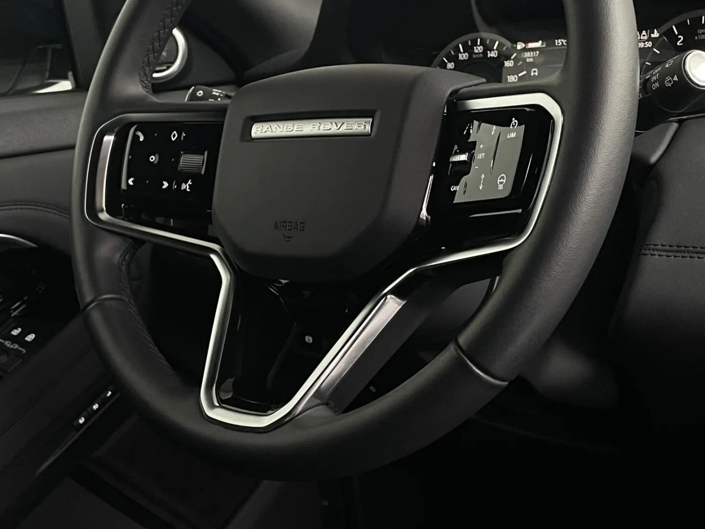 Range Rover Evoque R-Dynamic SE*