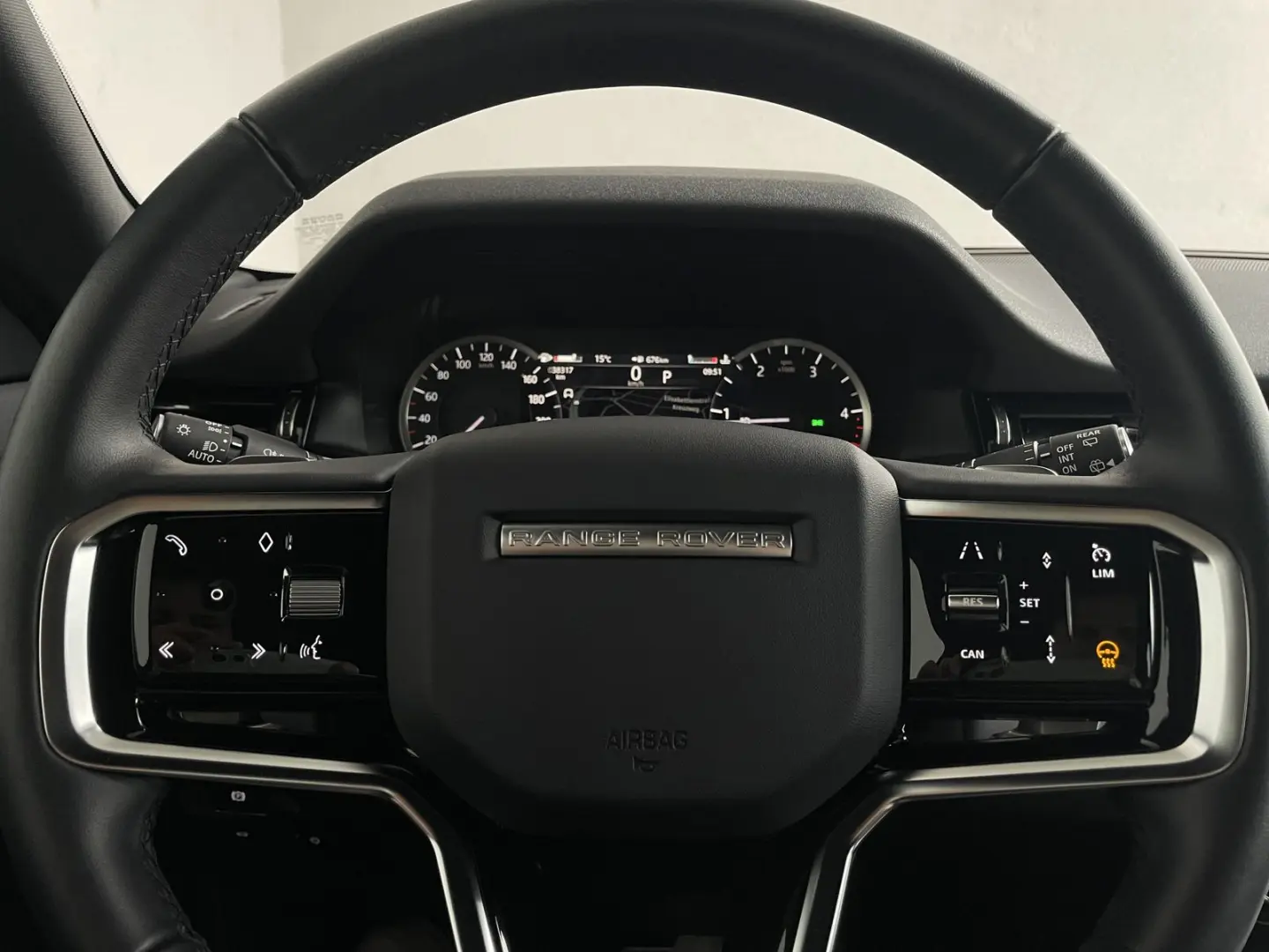 Range Rover Evoque R-Dynamic SE*