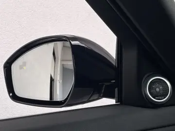 Range Rover Evoque R-Dynamic SE*