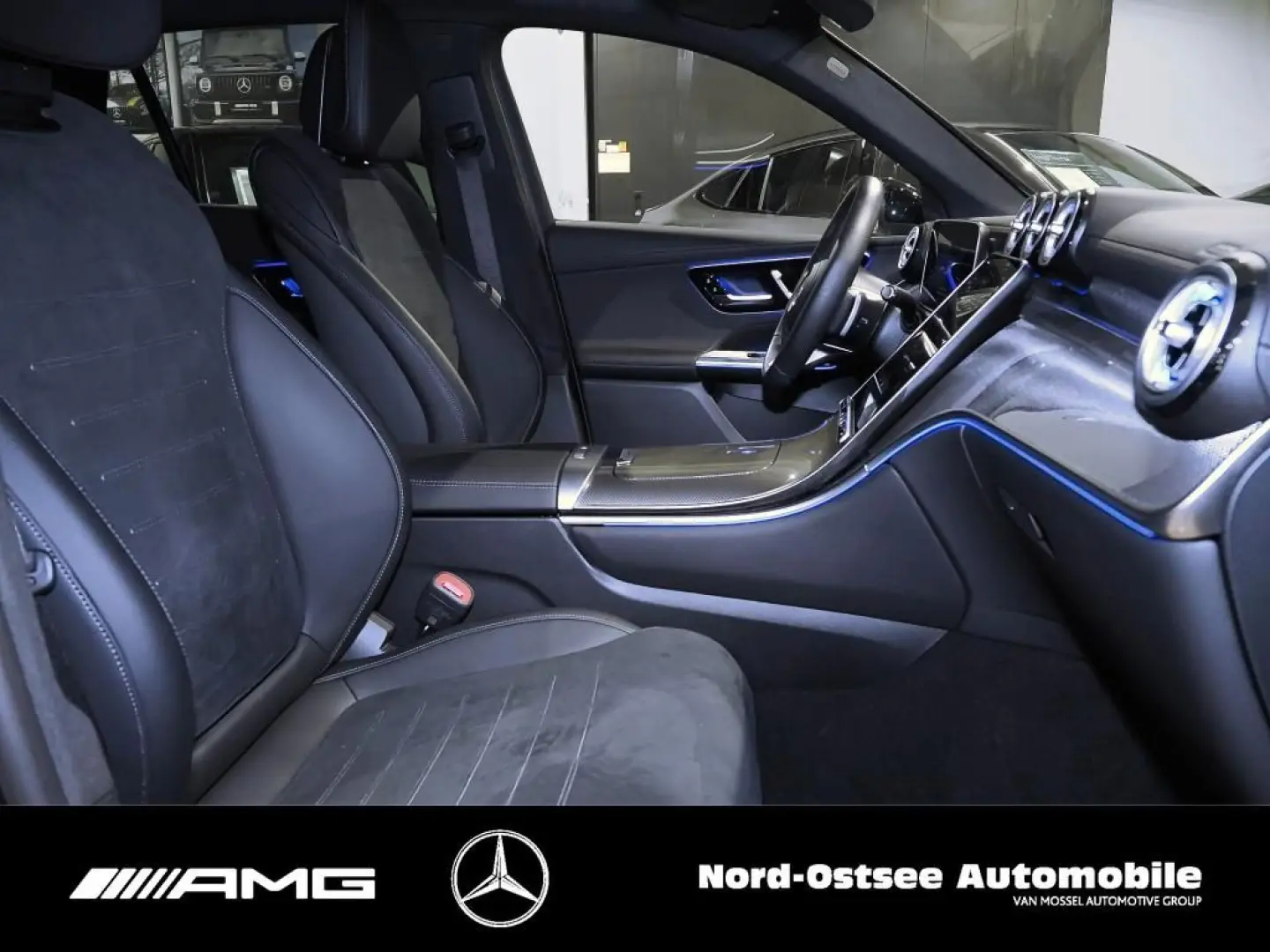 GLC 300 d 4M AMG ADV+ DISTRONIC TOTWINKEL LED