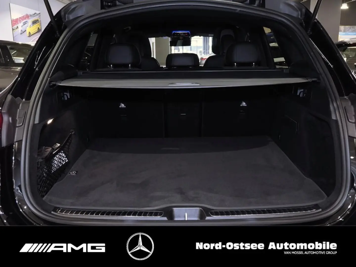 GLC 300 d 4M AMG ADV+ DISTRONIC TOTWINKEL LED