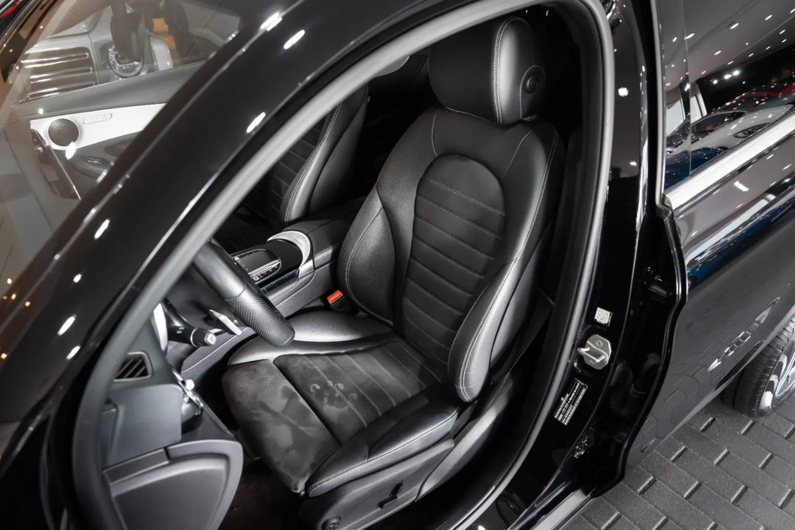 GLC 200 Coupe 4Matic*AMG-LINE*LED*NAVI*19