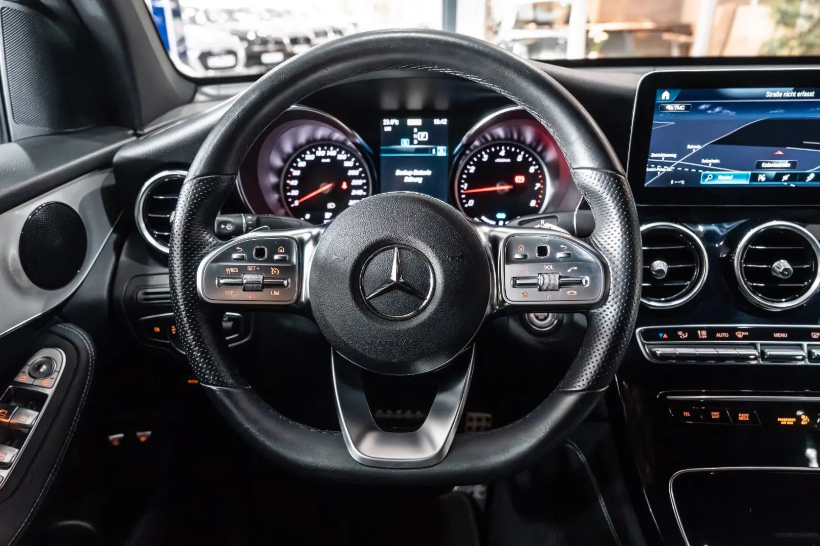 GLC 200 Coupe 4Matic*AMG-LINE*LED*NAVI*19