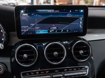 GLC 200 Coupe 4Matic*AMG-LINE*LED*NAVI*19