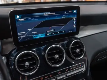 GLC 200 Coupe 4Matic*AMG-LINE*LED*NAVI*19