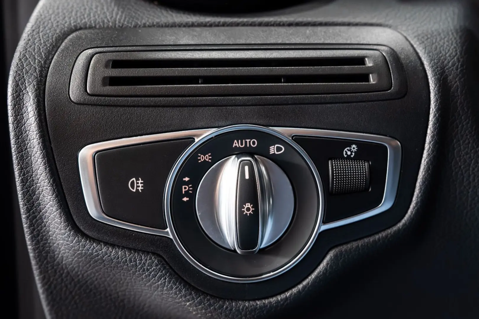 GLC 200 Coupe 4Matic*AMG-LINE*LED*NAVI*19