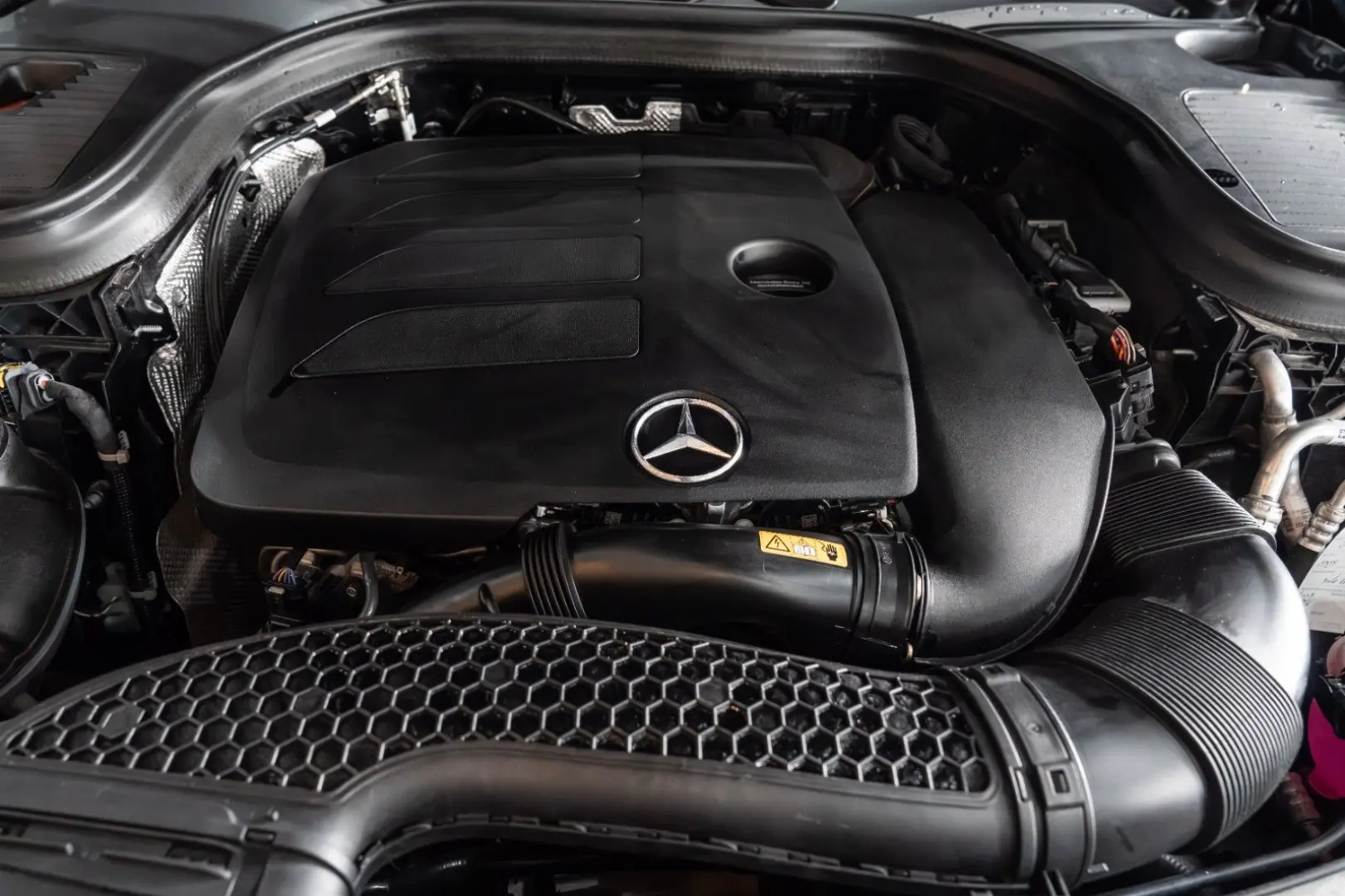 GLC 200 Coupe 4Matic*AMG-LINE*LED*NAVI*19