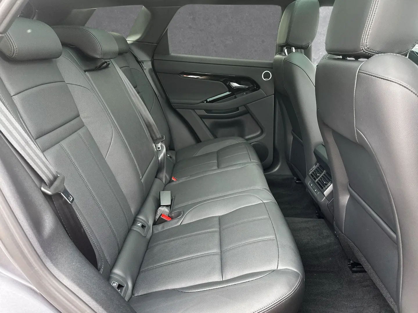 Range Rover Evoque D200 Dyn. SE 19  Pano WinterP