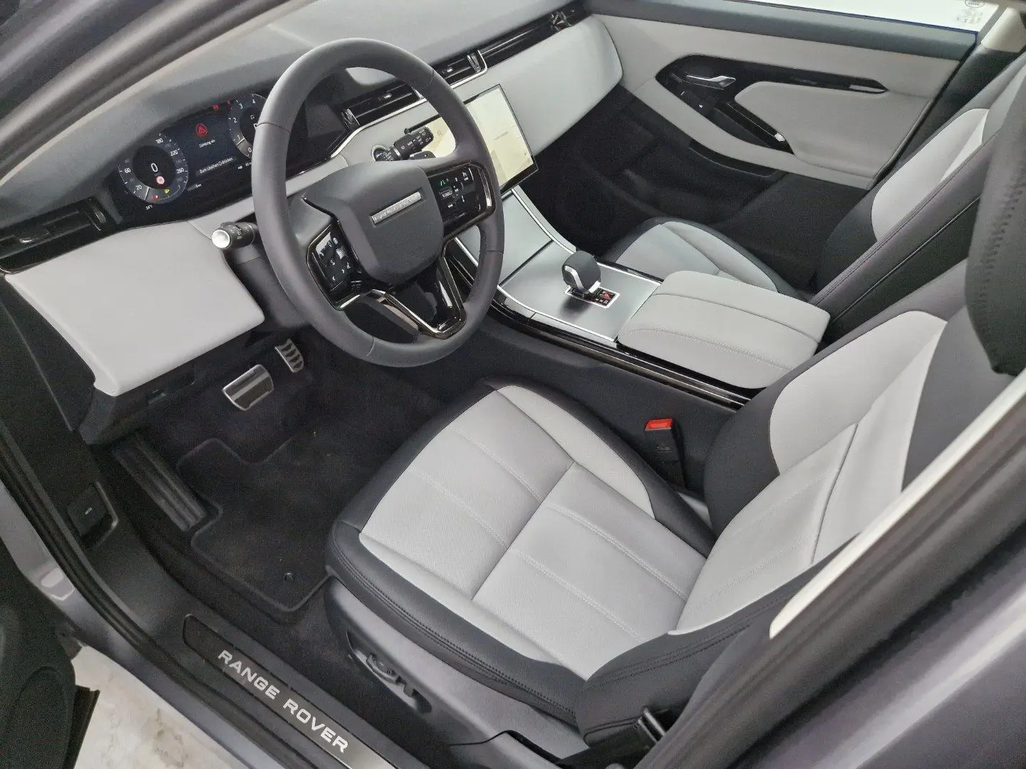 Range Rover Evoque P200 Dynamic SE Panorama