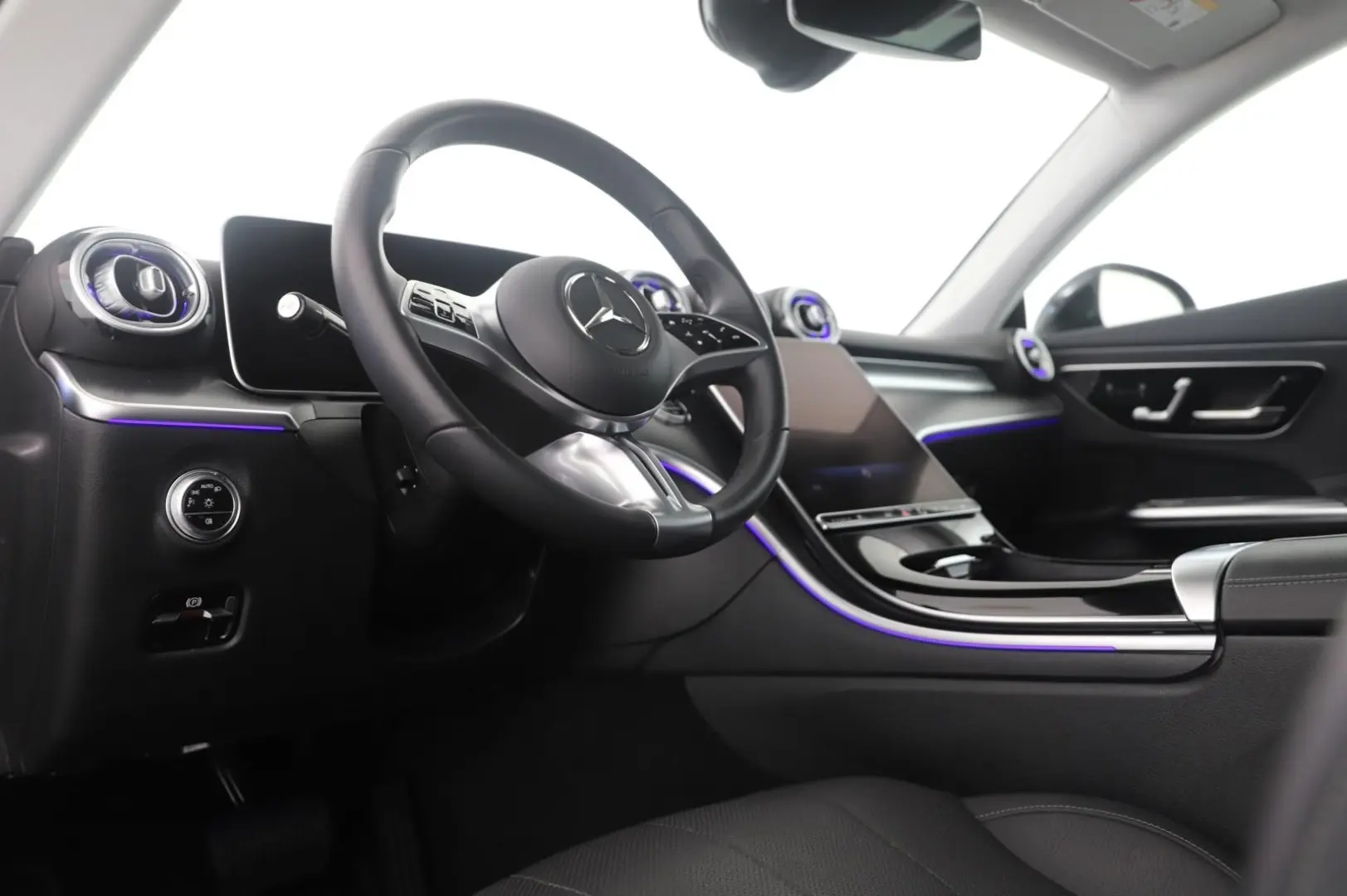 CLE 200 Coupé Avantgarde 2x LED+Pano+Distro+Park