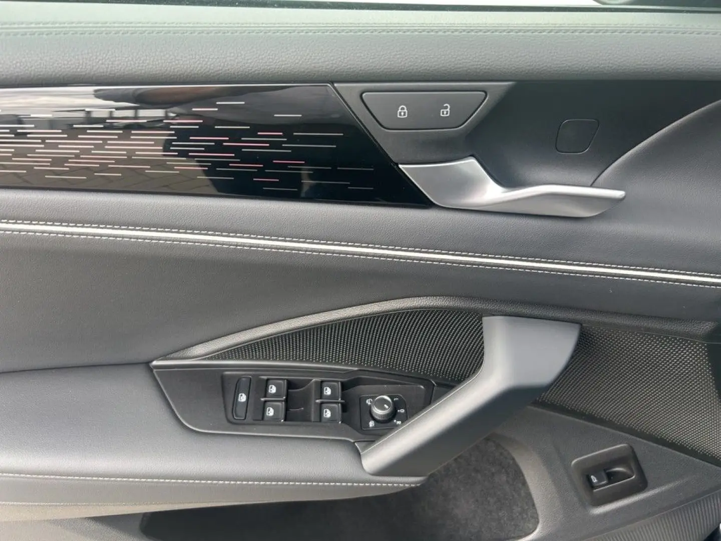 Tiguan 2.0 TDI DSG 4Motion Elegance