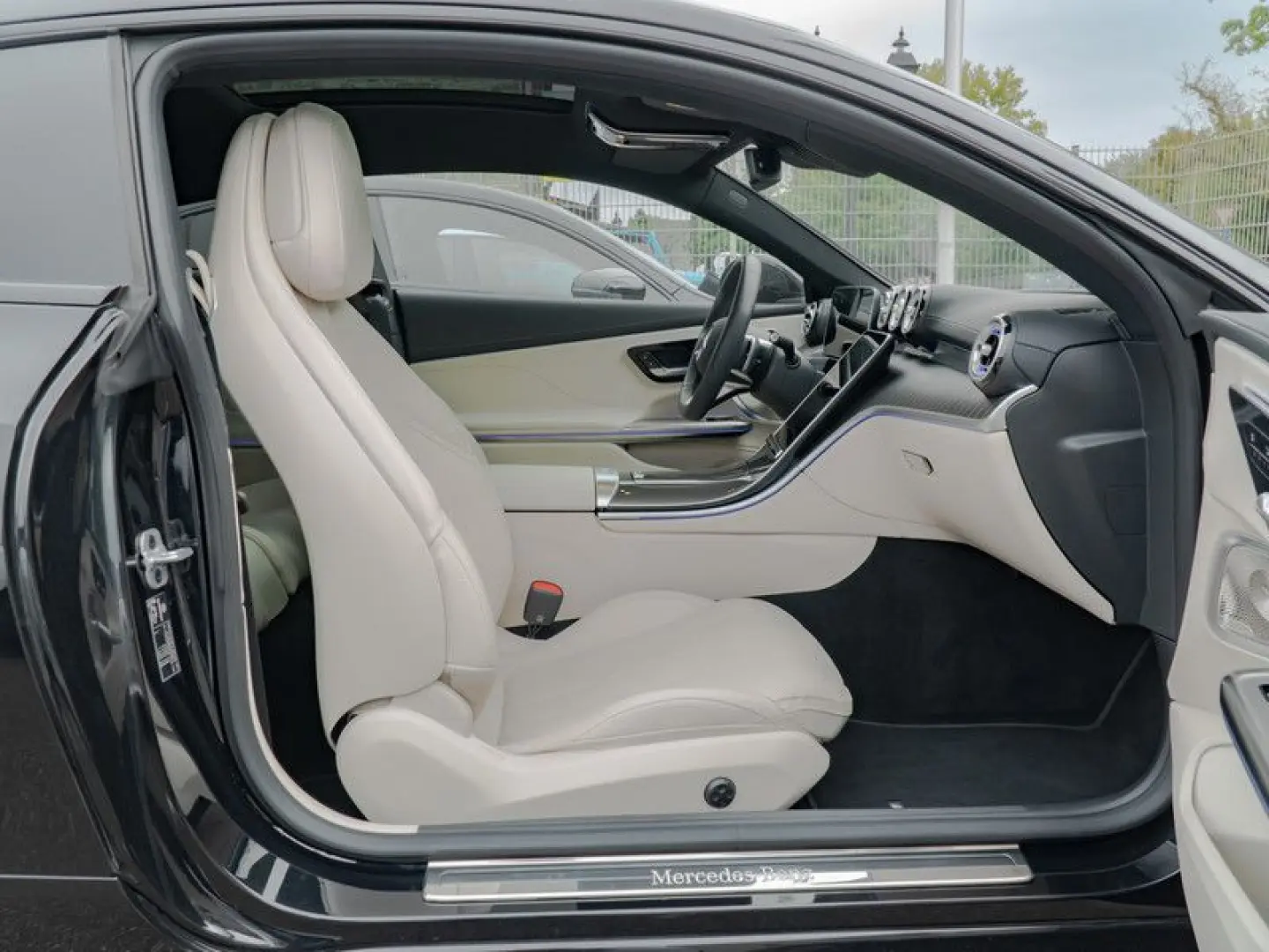 CLE 300 e AMG-Sport/Pano/Burm/Distr/Sitzklima/19