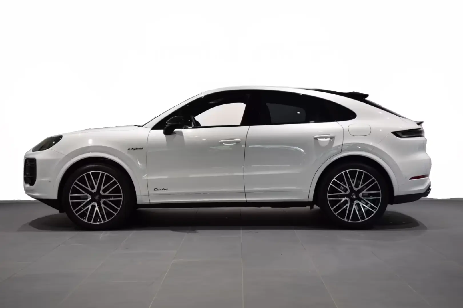Porsche Cayenne Coupe Turbo E-Hybrid Memorie