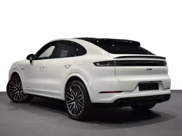 Porsche Cayenne Coupe Turbo E-Hybrid Memorie