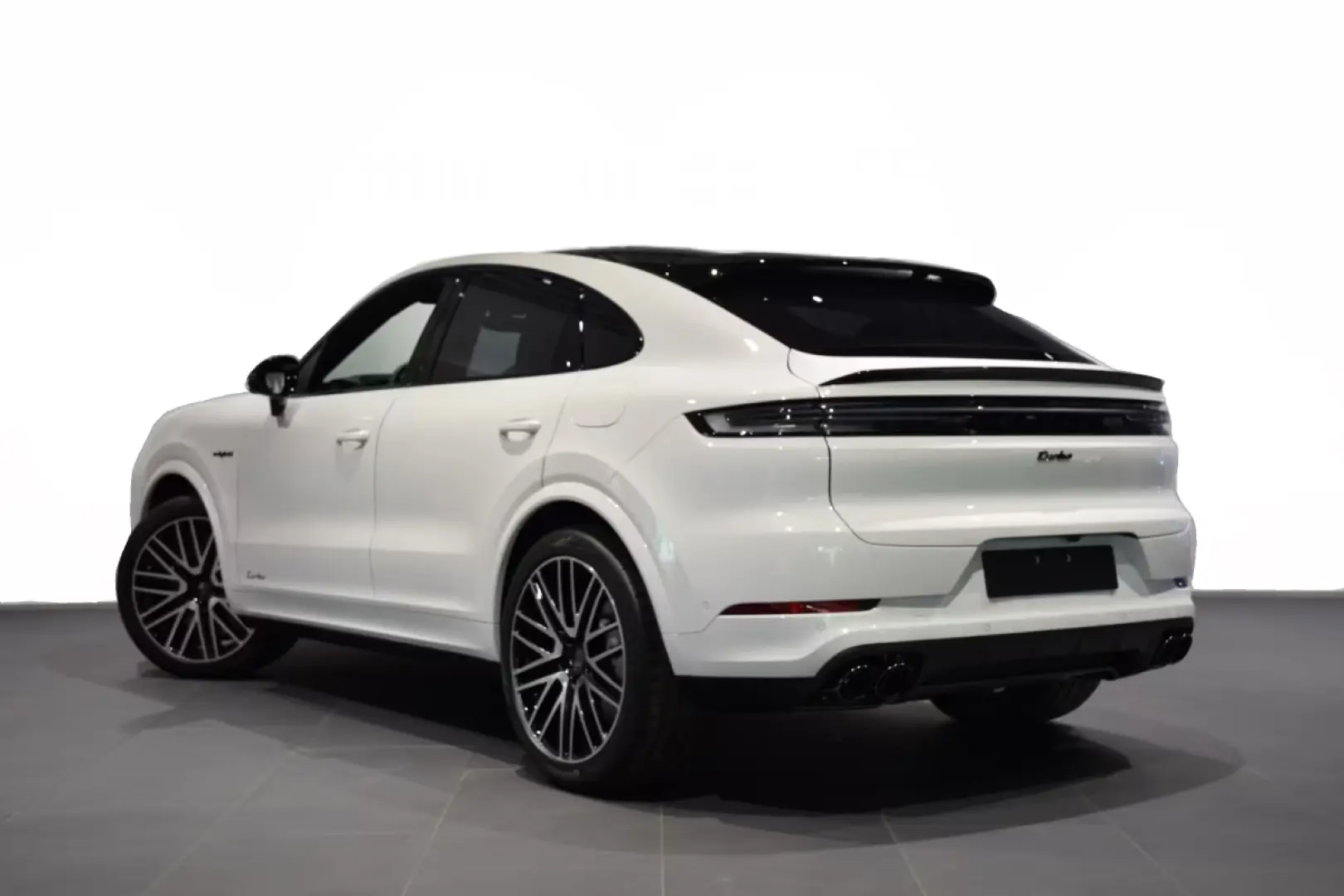 Porsche Cayenne Coupe Turbo E-Hybrid Memorie
