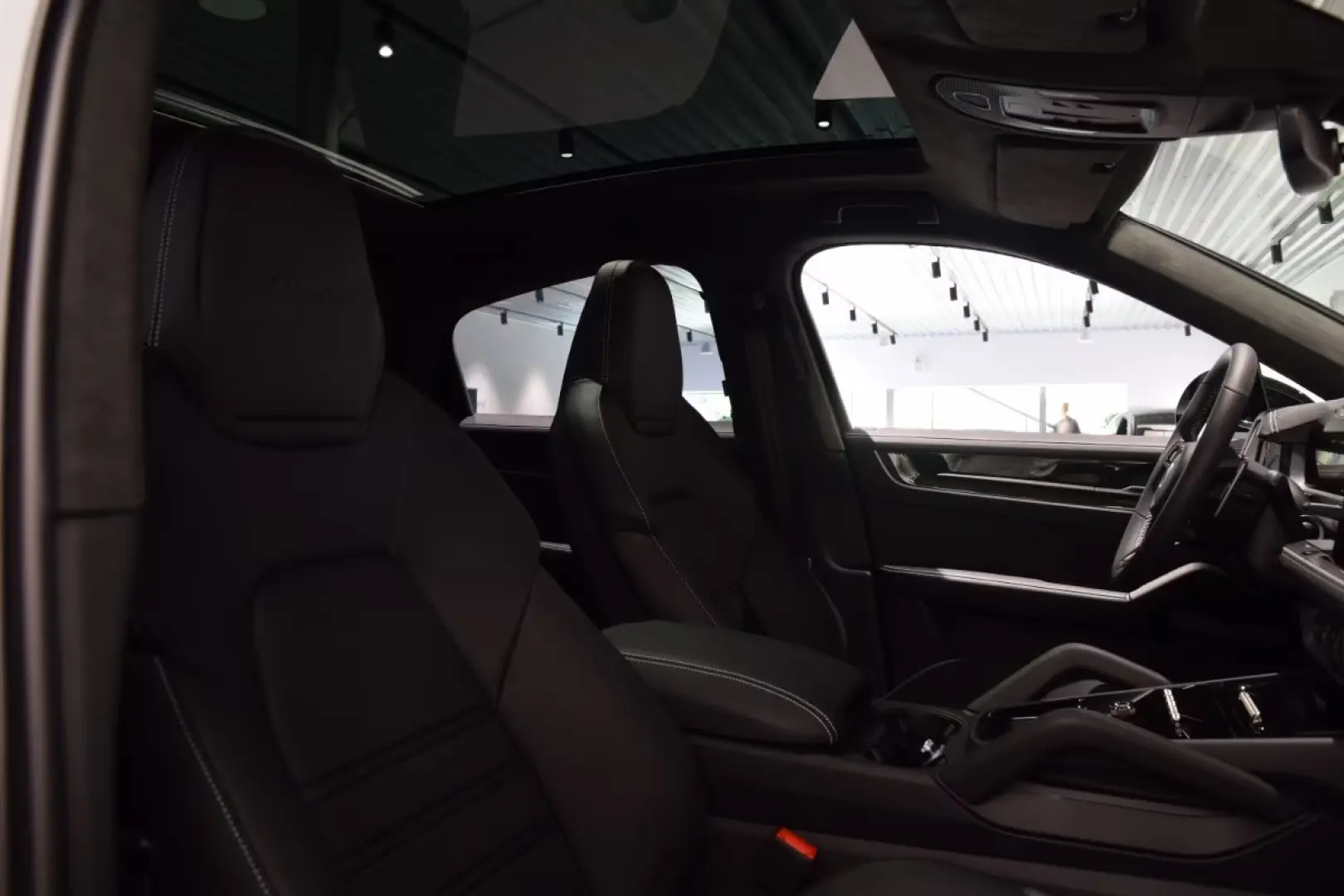 Porsche Cayenne Coupe Turbo E-Hybrid Memorie