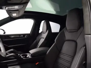 Porsche Cayenne Coupe Turbo E-Hybrid Memorie