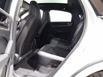 Porsche Cayenne Coupe Turbo E-Hybrid Memorie