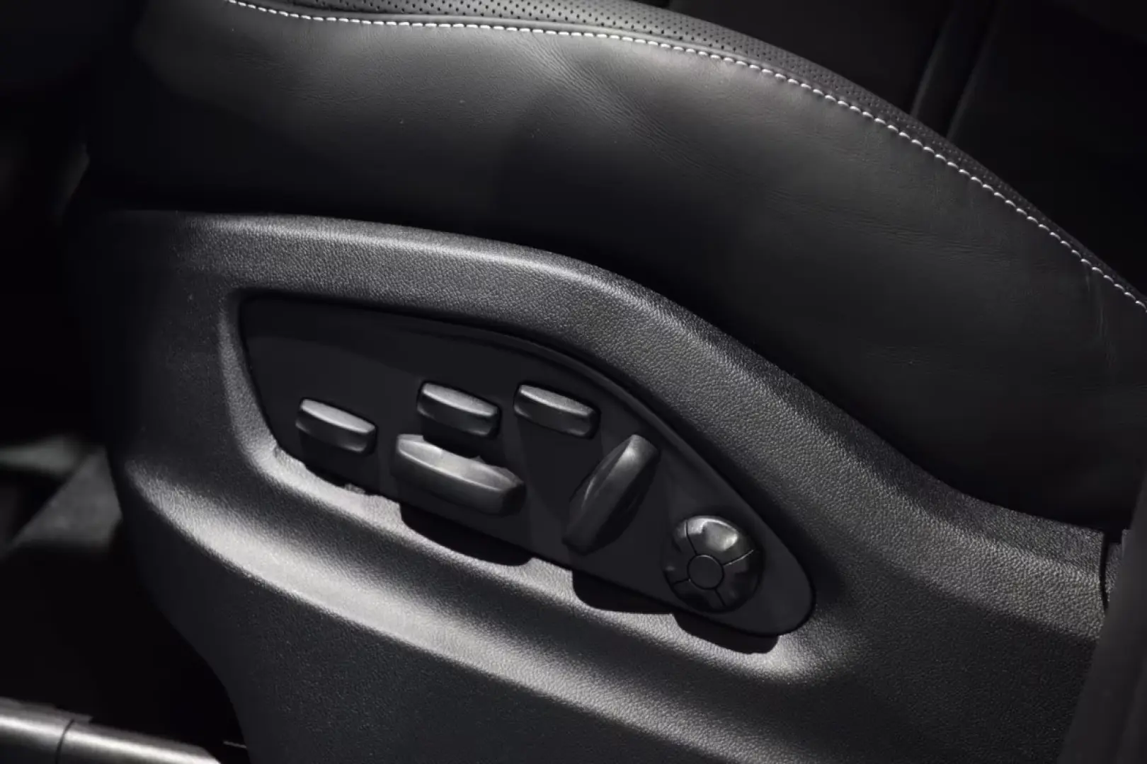 Porsche Cayenne Coupe Turbo E-Hybrid Memorie