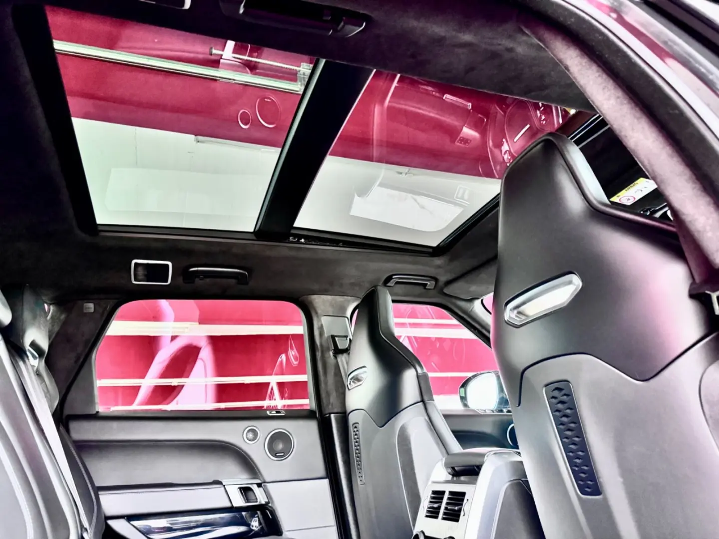 Range Rover Sport SVR Carbon Edition Pano 22Zoll