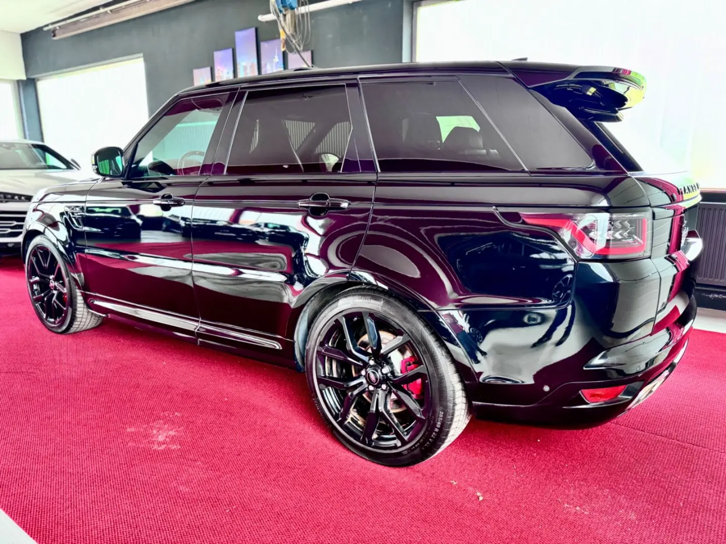 Range Rover Sport SVR Carbon Edition Pano 22Zoll