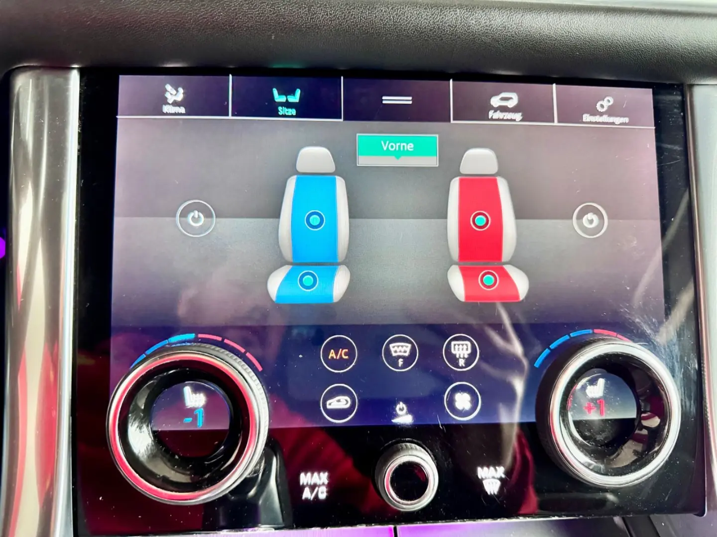 Range Rover Sport SVR Carbon Edition Pano 22Zoll