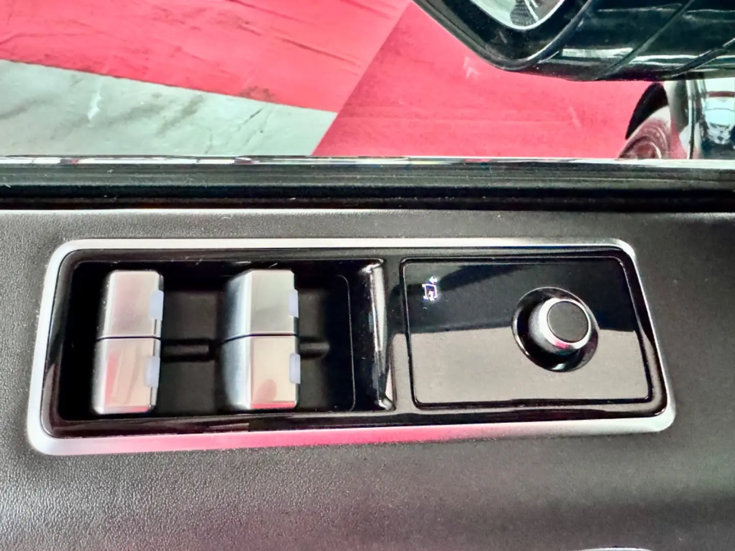 Range Rover Sport SVR Carbon Edition Pano 22Zoll