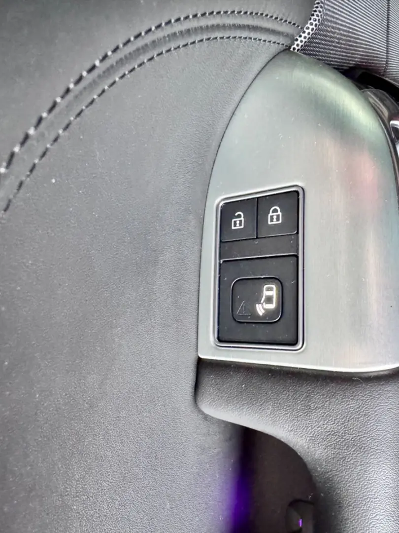 Range Rover Sport SVR Carbon Edition Pano 22Zoll