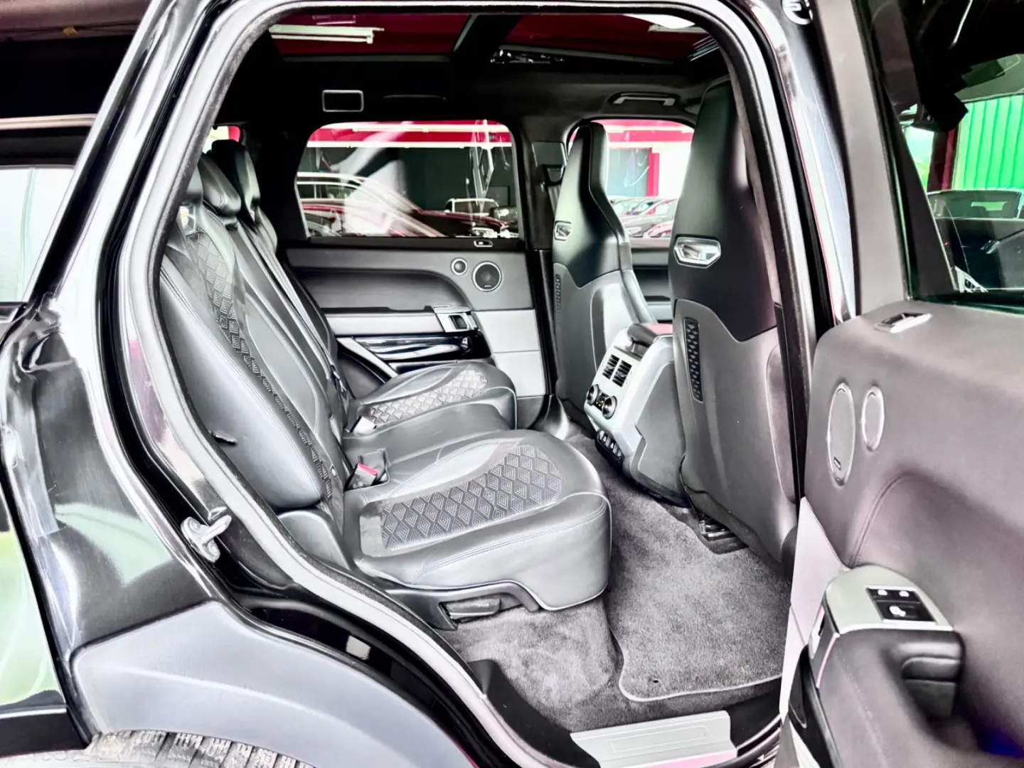 Range Rover Sport SVR Carbon Edition Pano 22Zoll