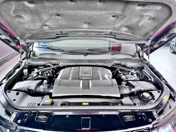 Range Rover Sport SVR Carbon Edition Pano 22Zoll