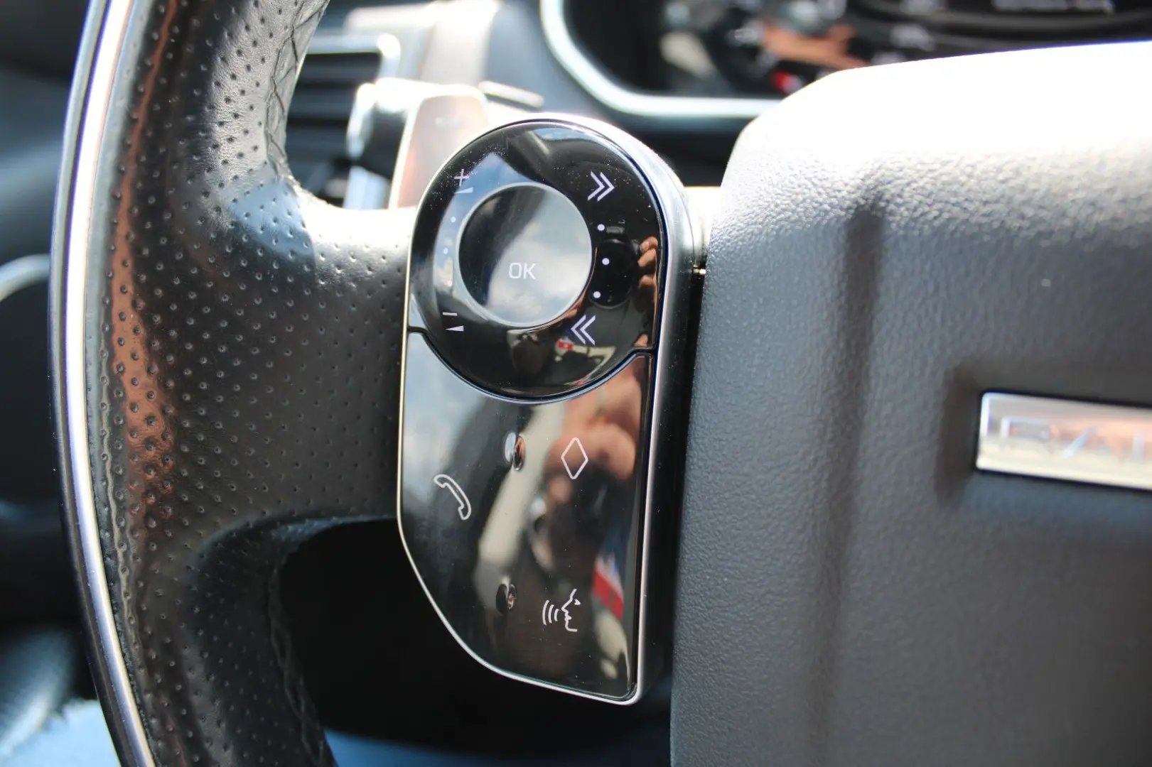 Range Rover Sport 3.0d HSE/Navi/LED/Kamera/Spu