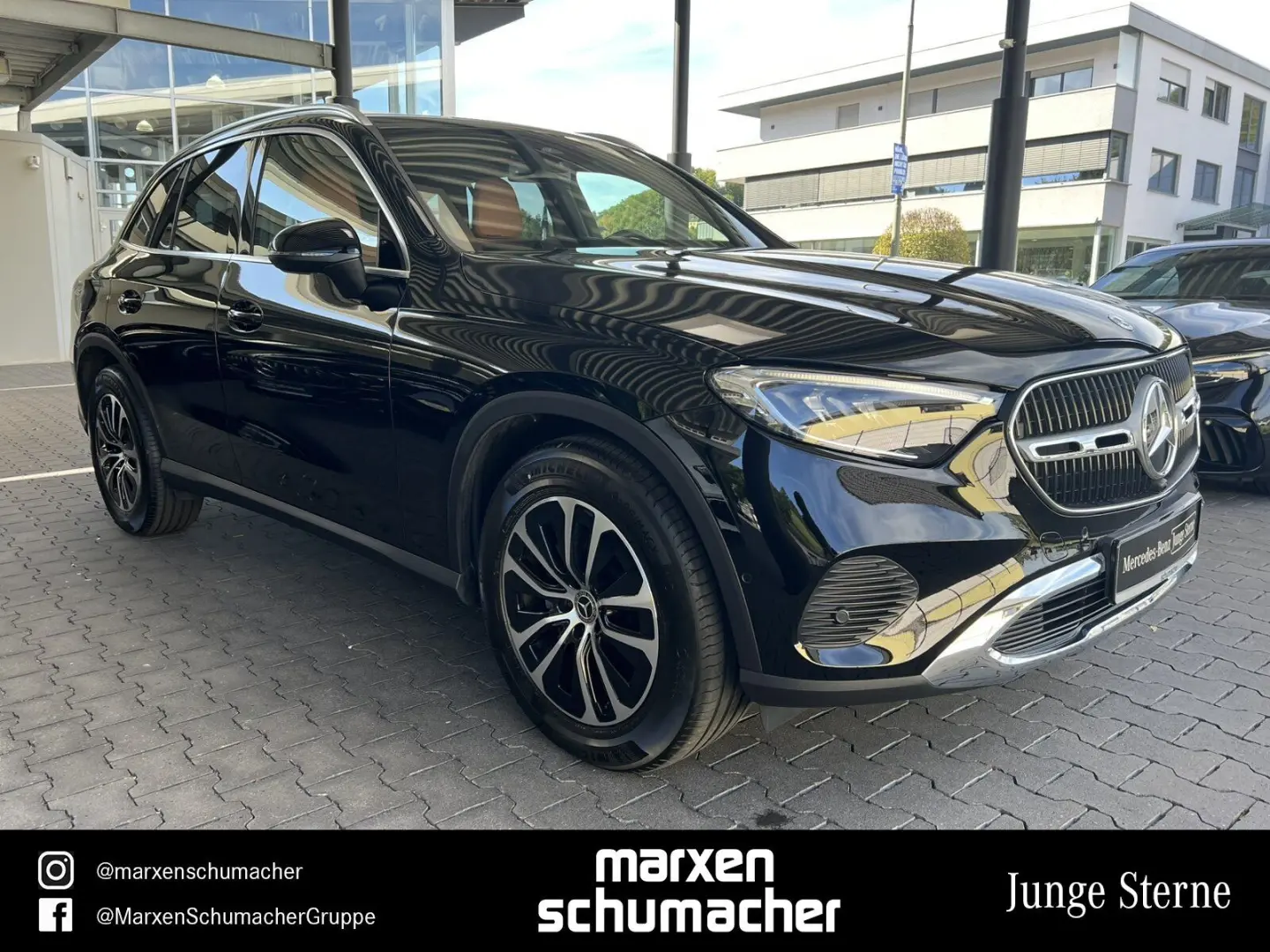 GLC 300 d 4M AVANTGARDE Siena+AHK+Chrom+Kamera