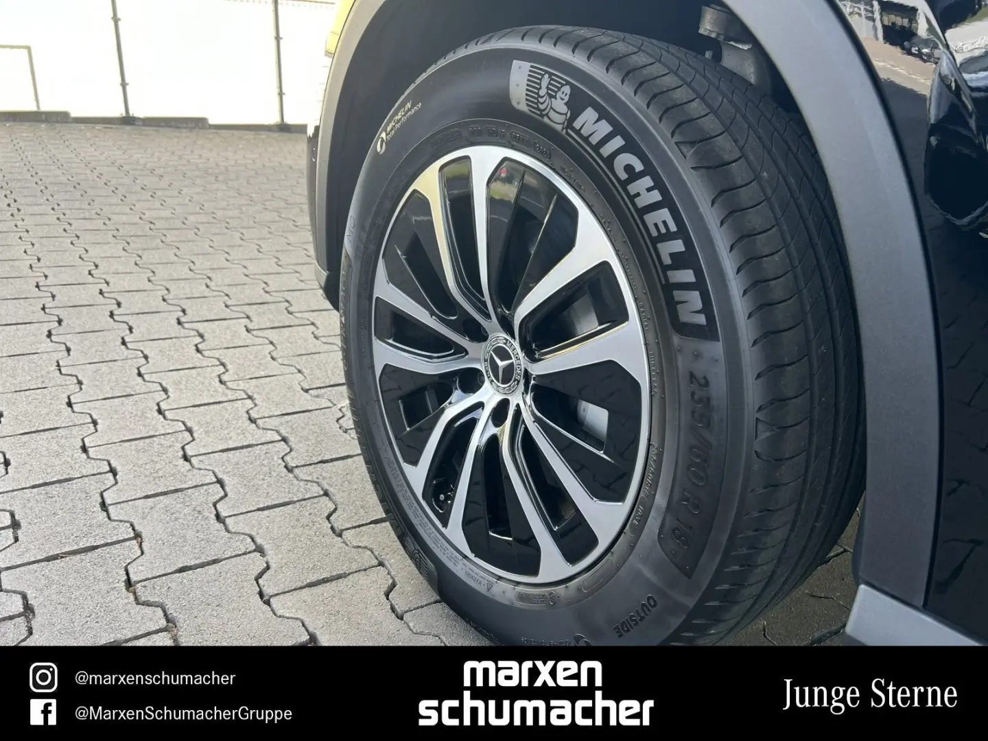 GLC 300 d 4M AVANTGARDE Siena+AHK+Chrom+Kamera