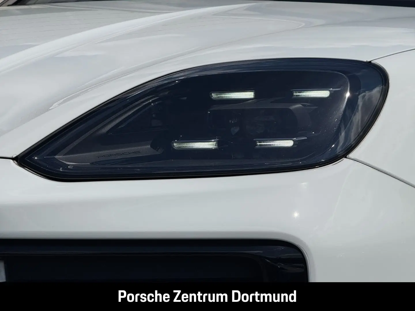 Cayenne E-Hybrid Coupe Surround-View LED-Matrix