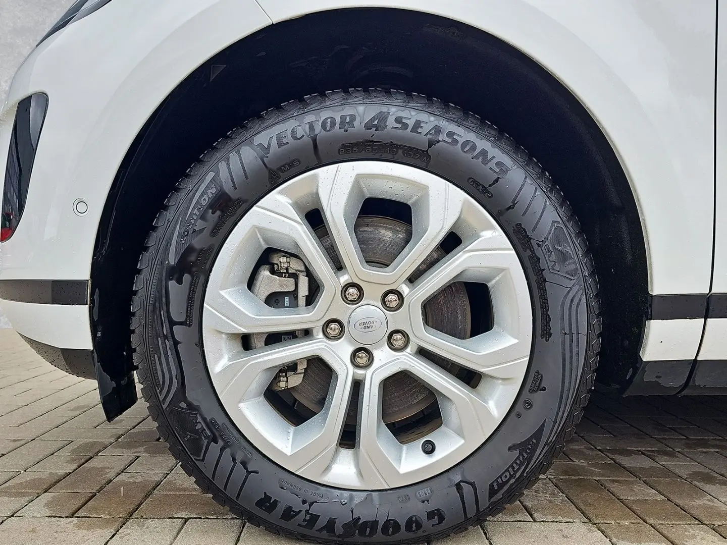 Range Rover Sport Evoque P300e AWD S