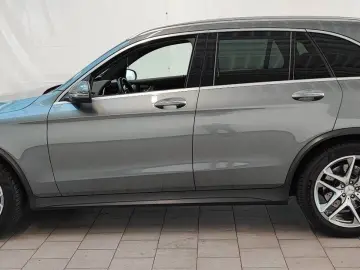 Mercedes-Benz GLC 63 AMG 4M*Pano*AirB*MBeam*