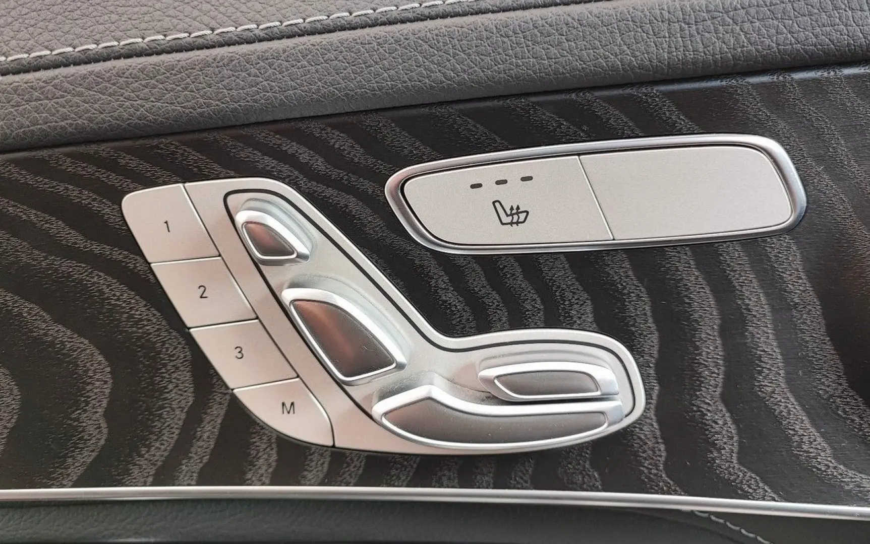 Mercedes-Benz GLC 63 AMG 4M*Pano*AirB*MBeam*